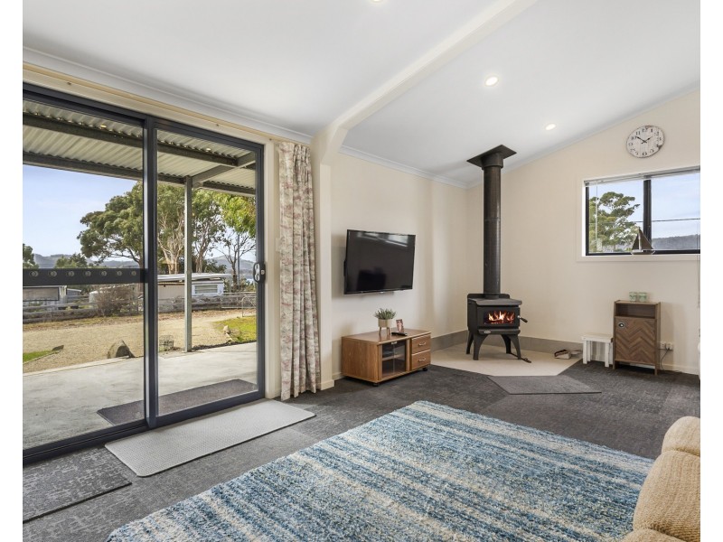 5 Olive Place, White Beach TAS 7184