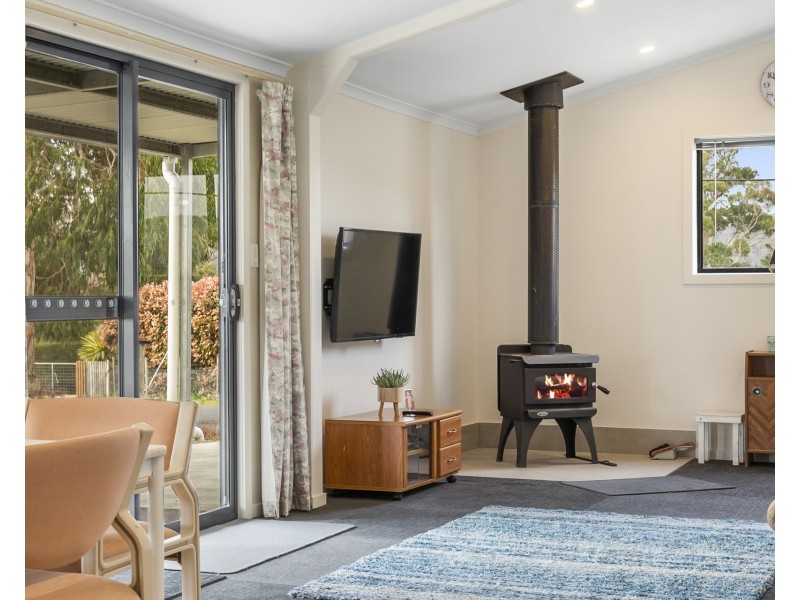 5 Olive Place, White Beach TAS 7184