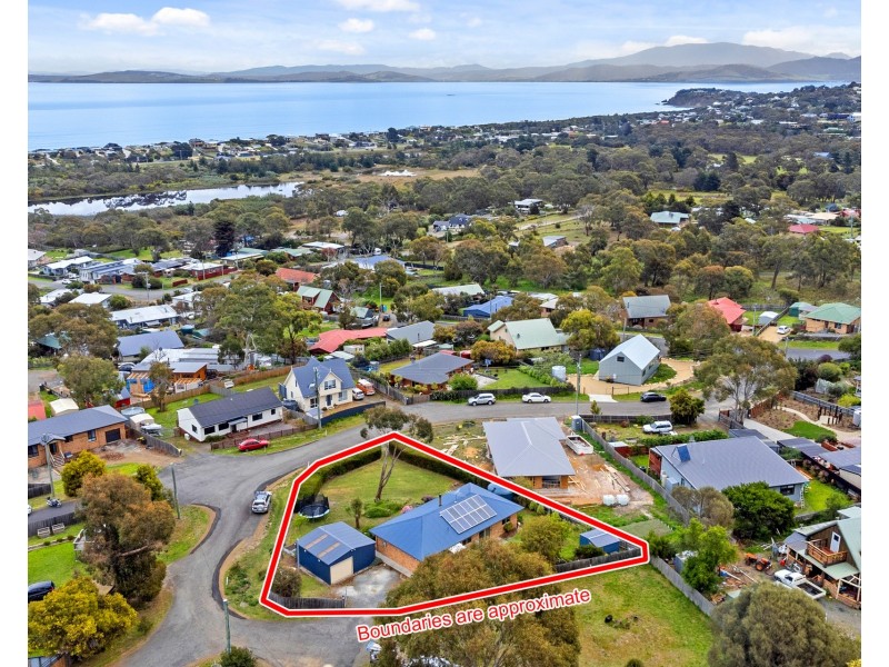 7 Luke Avenue, Carlton TAS 7173