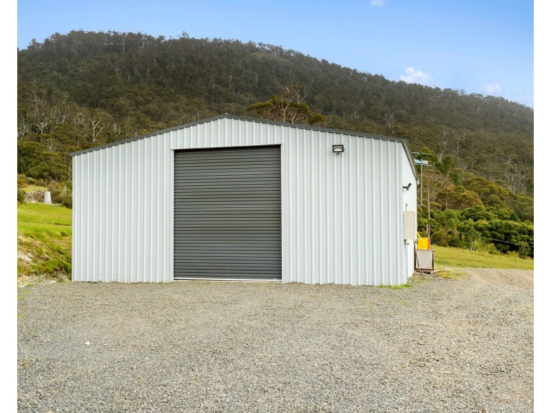 4 Waterfall Bay Road, Eaglehawk Neck TAS 7179