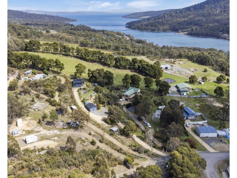 42 Ferntree Road, Eaglehawk Neck TAS 7179