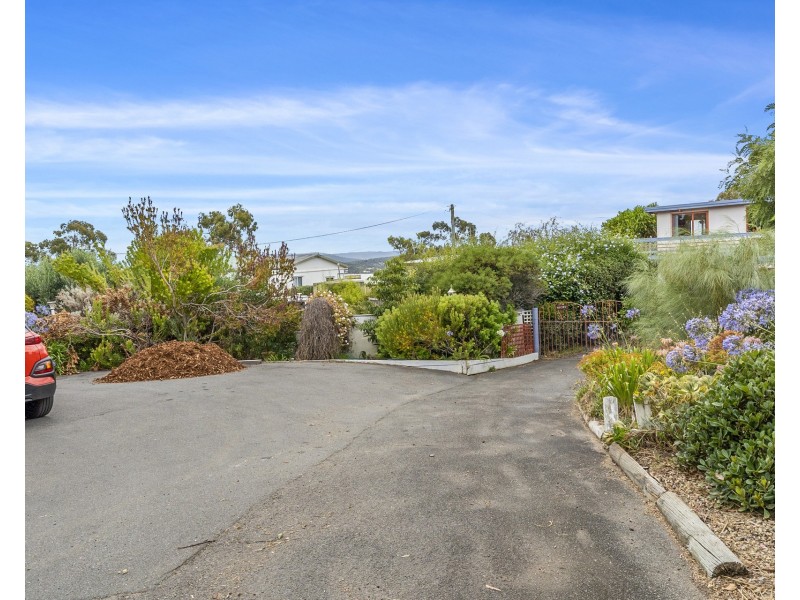 43 Tiger Head Road, Dodges Ferry TAS 7173