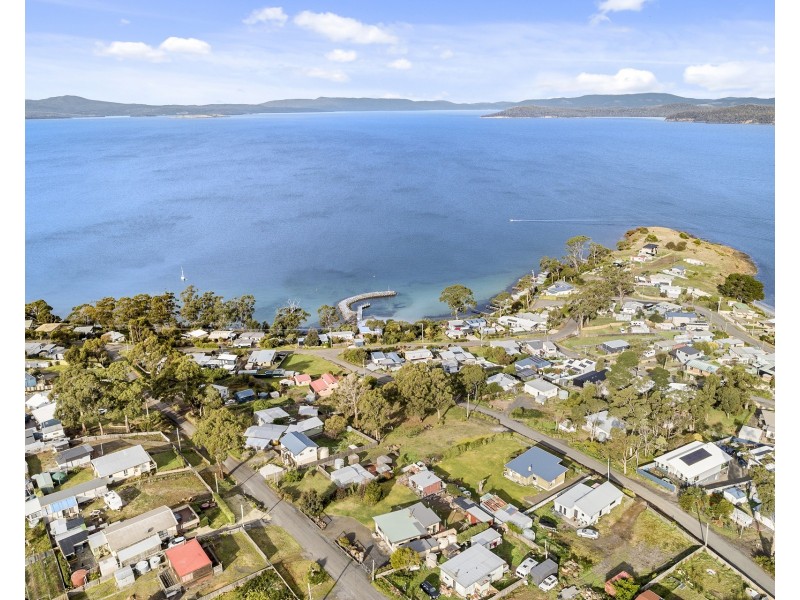 11 Boobyalla Street, Primrose Sands TAS 7173