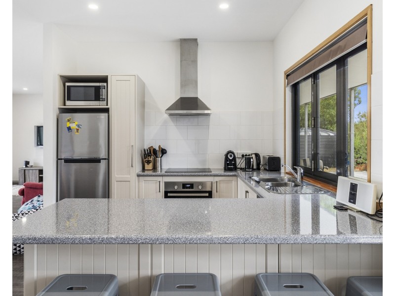 21 Skeggs Avenue, White Beach TAS 7184