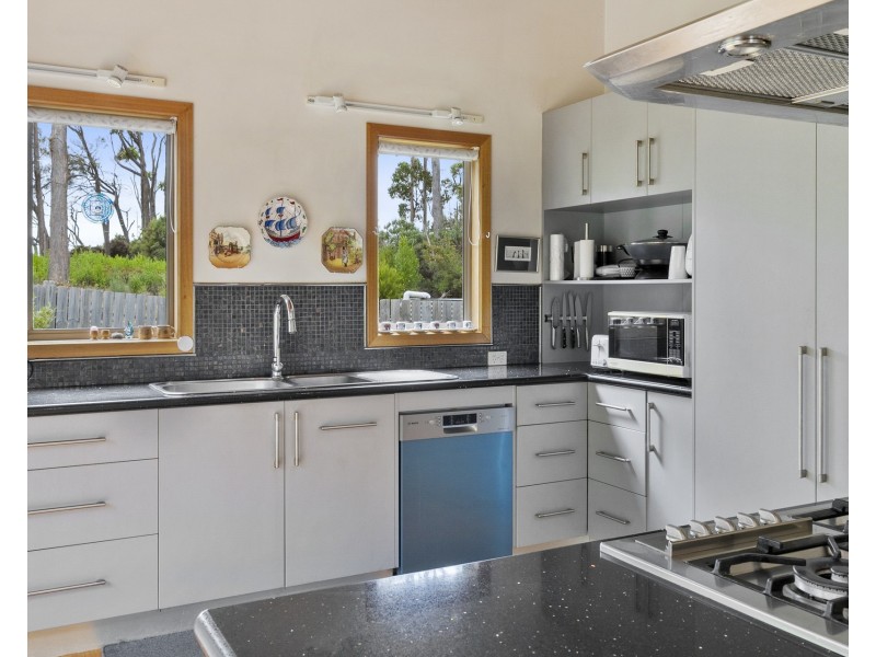 13 Osprey Road, Eaglehawk Neck TAS 7179