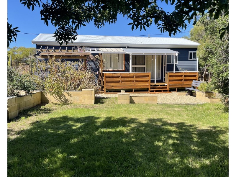 6 Banksia Street, Primrose Sands TAS 7173