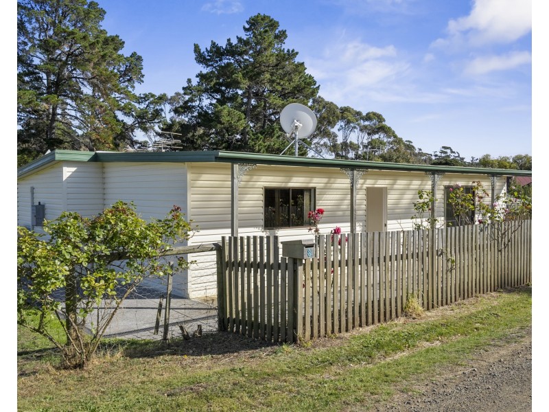16 Jones Road, Premaydena TAS 7185