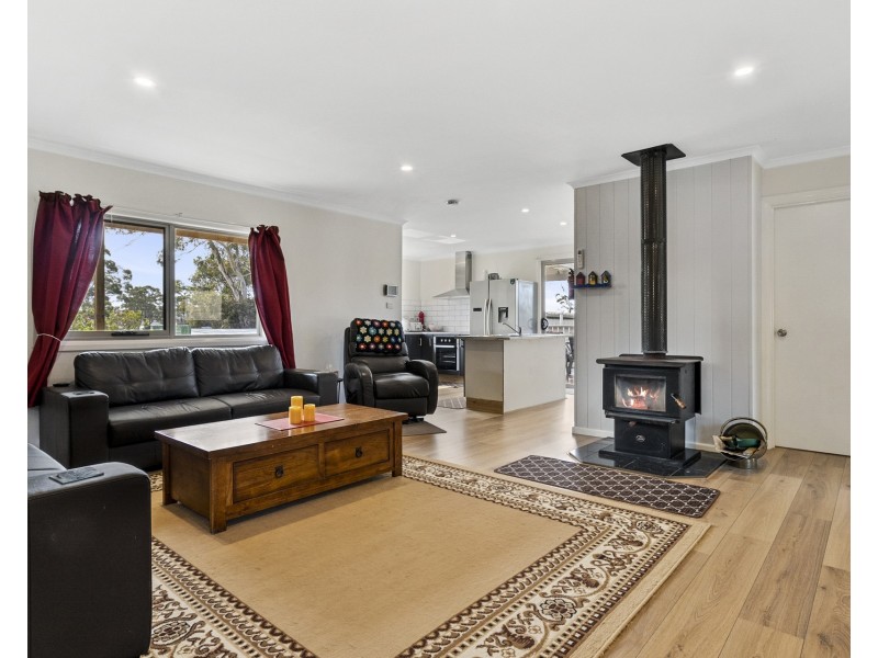 6 Sloping Main Drive, Sloping Main TAS 7186