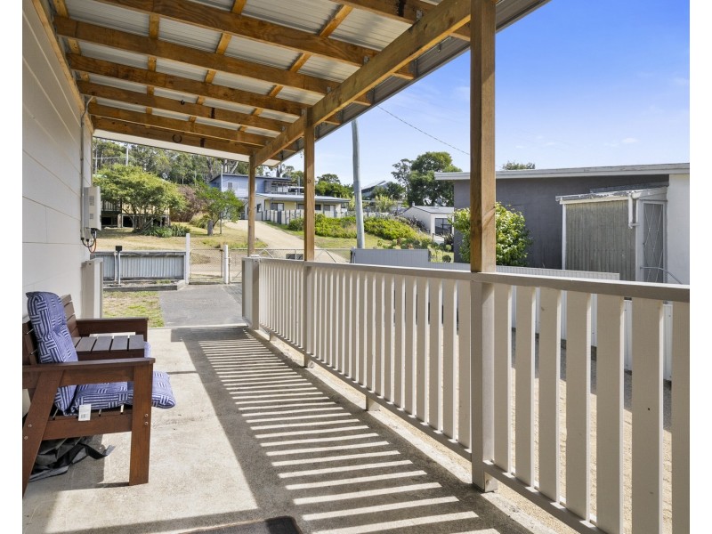 6 Sloping Main Drive, Sloping Main TAS 7186