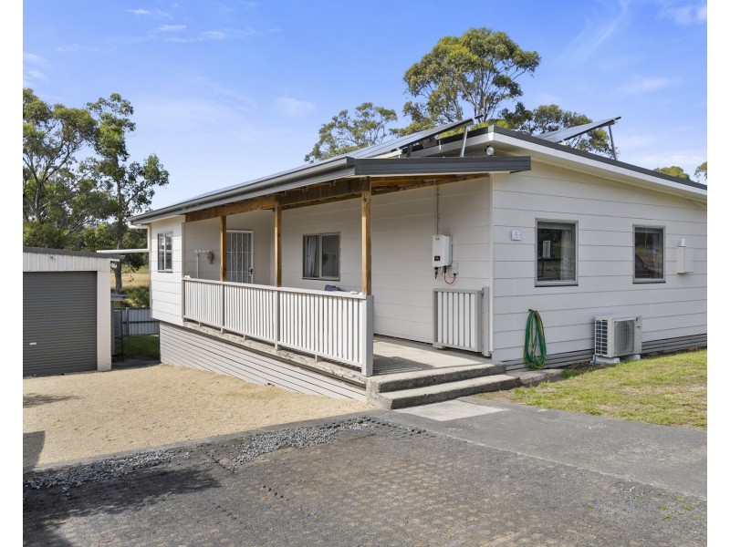 6 Sloping Main Drive, Sloping Main TAS 7186