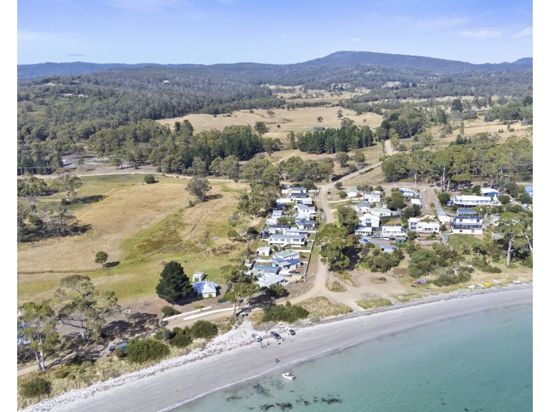 6 Sloping Main Drive, Sloping Main TAS 7186