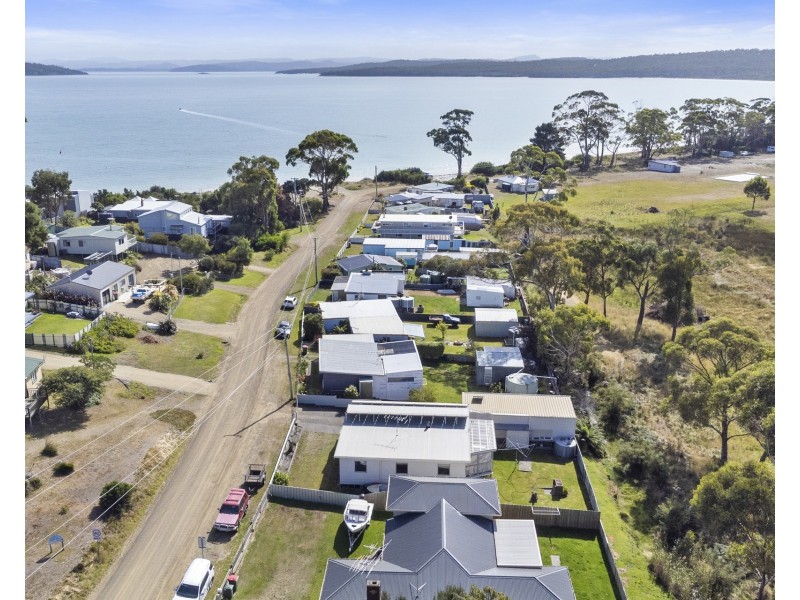 6 Sloping Main Drive, Sloping Main TAS 7186