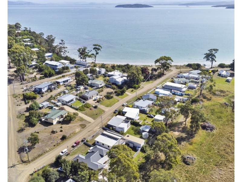6 Sloping Main Drive, Sloping Main TAS 7186
