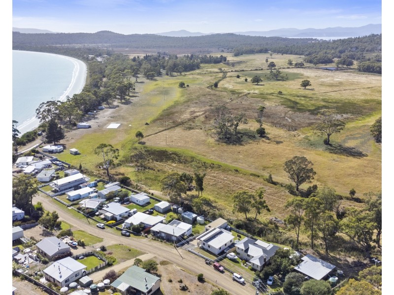 6 Sloping Main Drive, Sloping Main TAS 7186