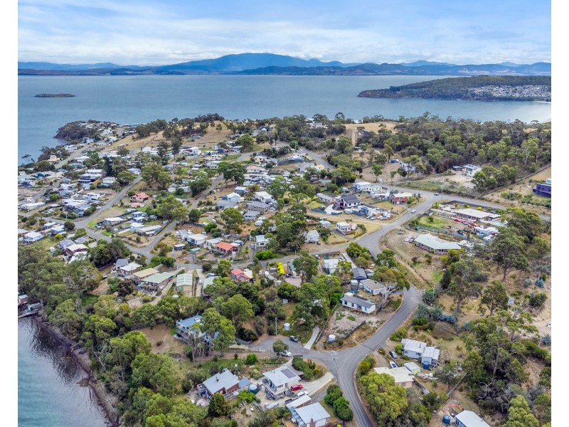 7 and 9 Susans Bay Road, Primrose Sands TAS 7173