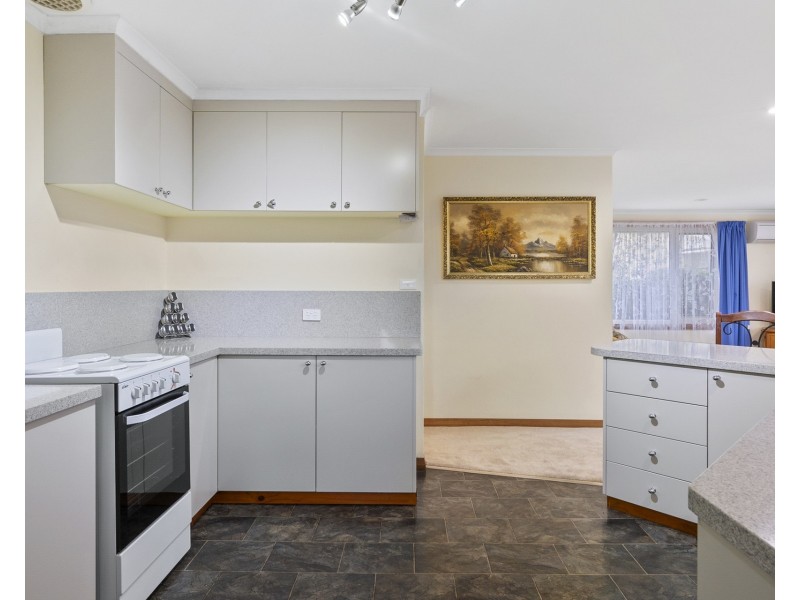 8 Signal Hill Road, Dodges Ferry TAS 7173