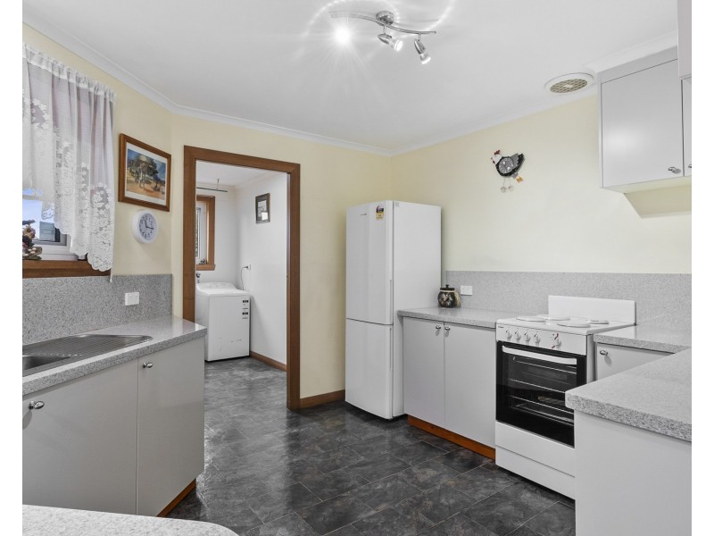 8 Signal Hill Road, Dodges Ferry TAS 7173