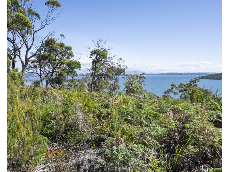 5531 Arthur Highway, Eaglehawk Neck TAS 7179