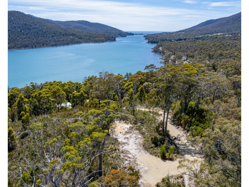 5531 Arthur Highway, Eaglehawk Neck TAS 7179