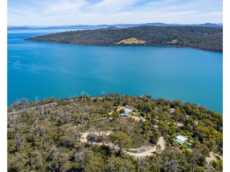 5531 Arthur Highway, Eaglehawk Neck TAS 7179