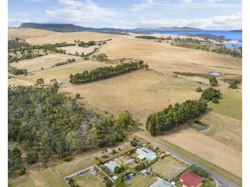 45 Roberts Street, Triabunna TAS 7190