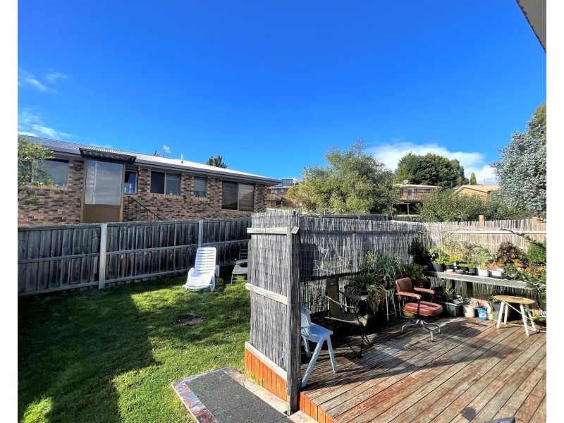 2/27 Cuthbertson Place, Lenah Valley TAS 7008