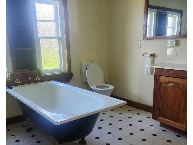 120 Arthur Highway, Dunalley TAS 7177