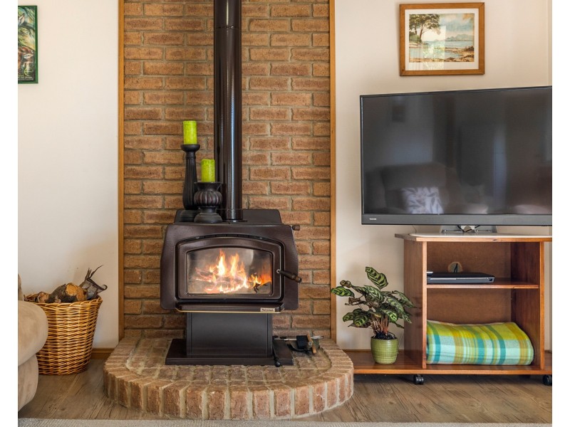 35 Booth Street, Dunalley TAS 7177