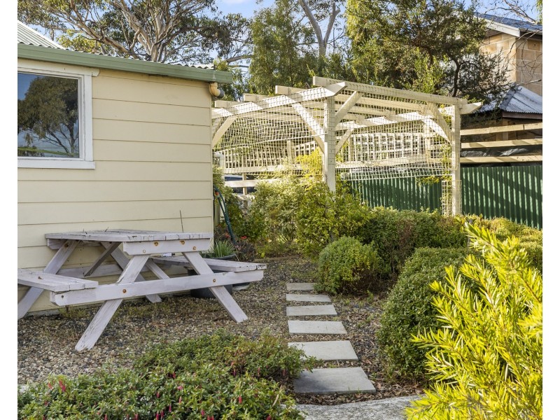 35 Booth Street, Dunalley TAS 7177