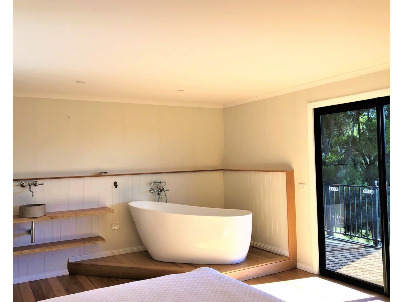 42 Ferntree Road, Eaglehawk Neck TAS 7179