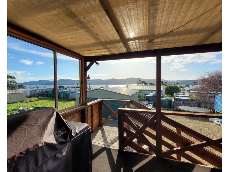 25 Wedge Avenue, White Beach TAS 7184