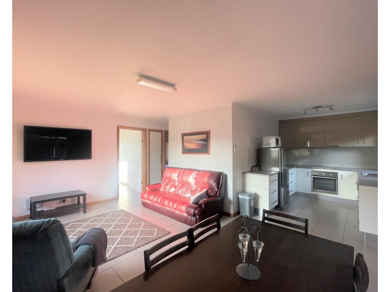 1/40 St Helens Street, Lindisfarne TAS 7015