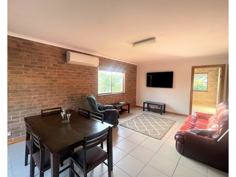 1/40 St Helens Street, Lindisfarne TAS 7015