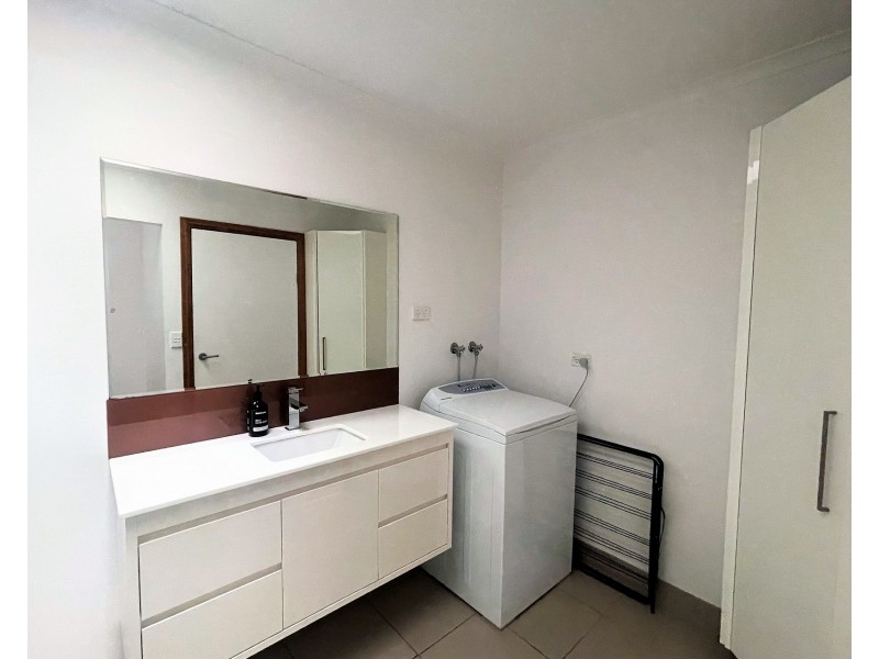 1/40 St Helens Street, Lindisfarne TAS 7015