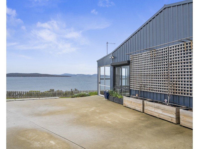 9 Linden Road, Primrose Sands TAS 7173