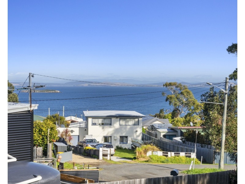 20 Erica Road, Primrose Sands TAS 7173
