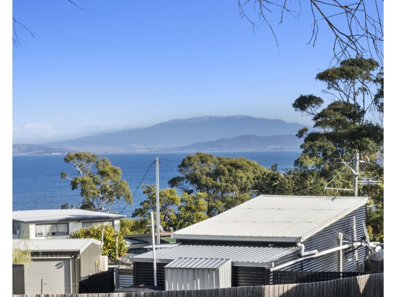 20 Erica Road, Primrose Sands TAS 7173