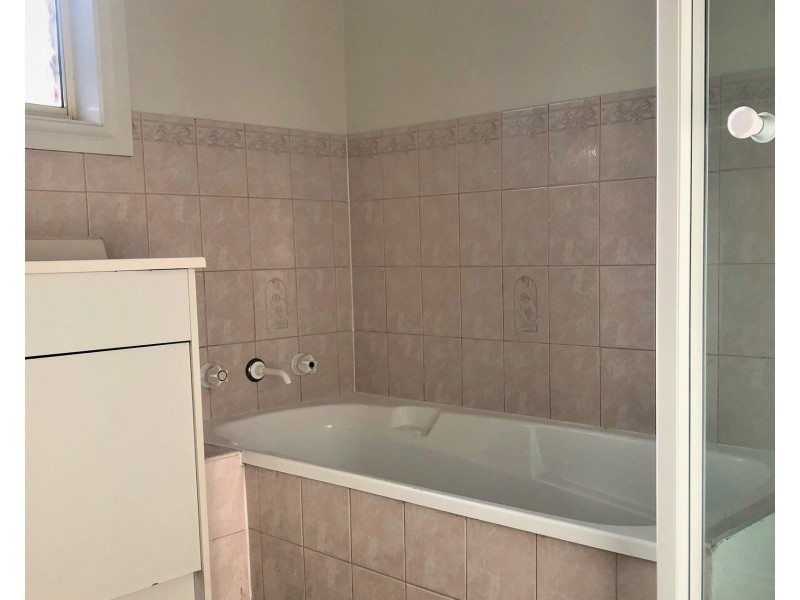 2/50 Charles Street, Orford TAS 7190