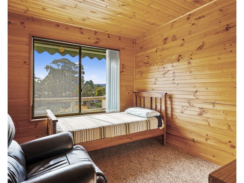 19 Fox Avenue, White Beach TAS 7184