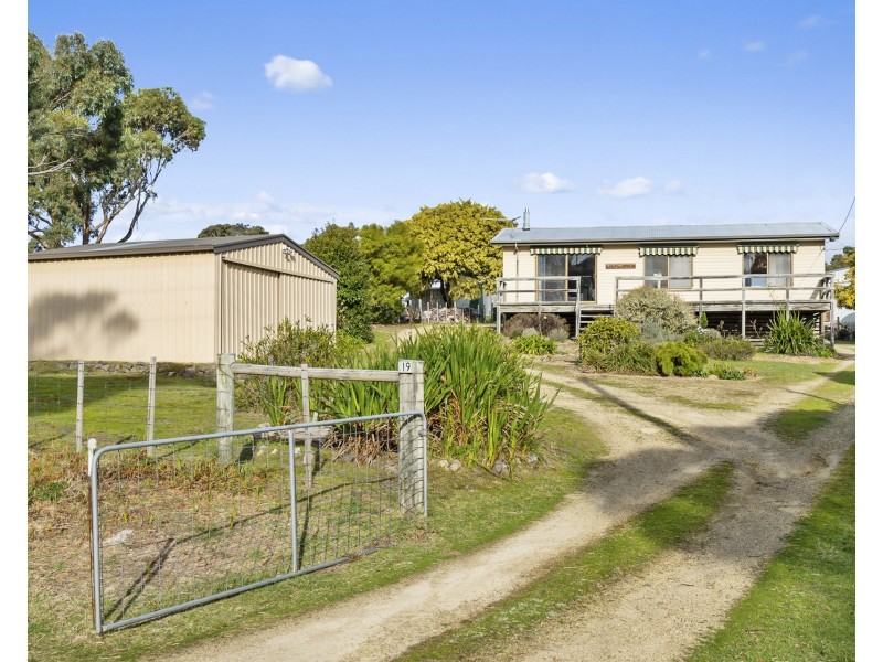 19 Fox Avenue, White Beach TAS 7184