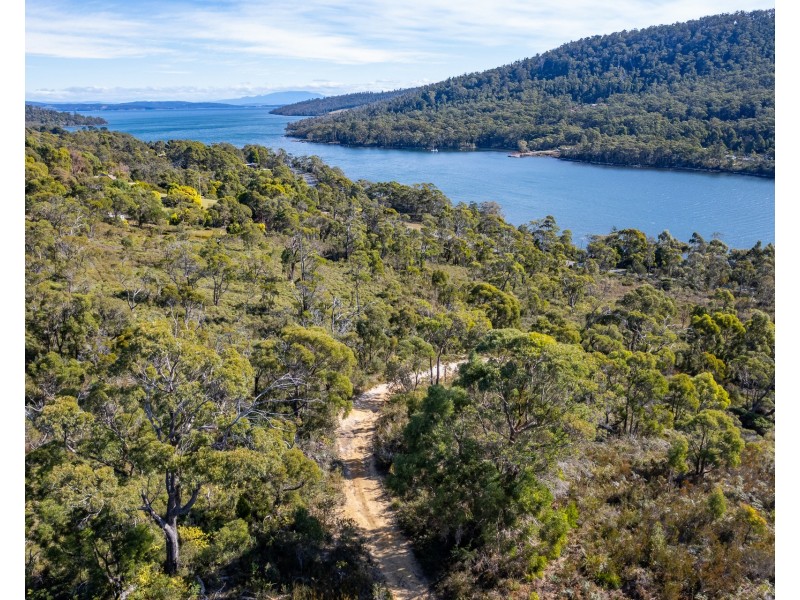 5219 Arthur Highway, Eaglehawk Neck TAS 7179