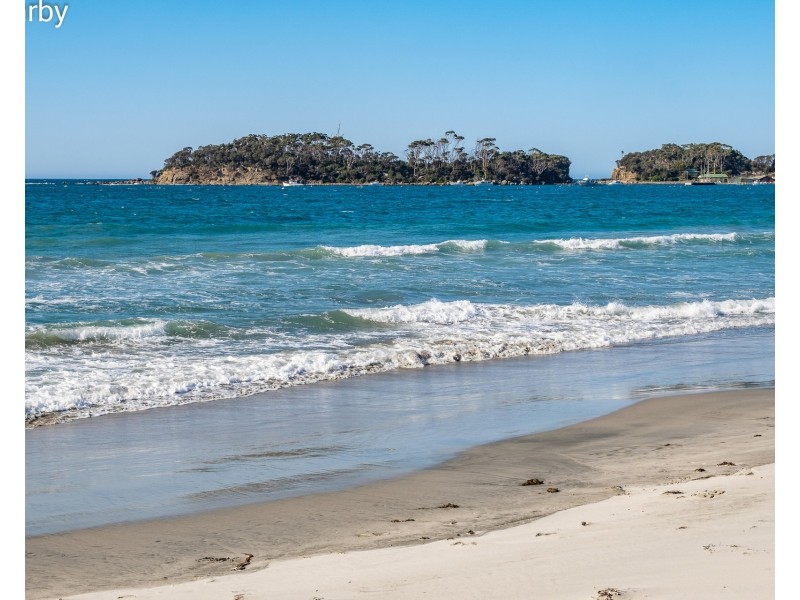 5219 Arthur Highway, Eaglehawk Neck TAS 7179