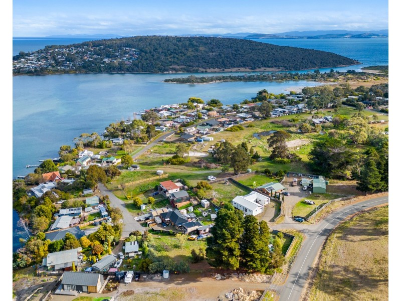 58 Erle Street, Carlton River TAS 7173