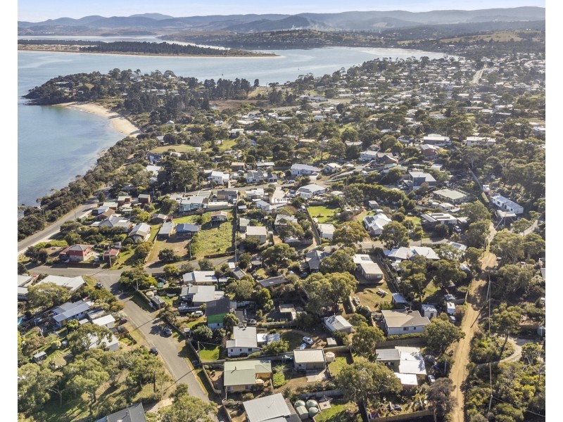 10 Reninna Street, Dodges Ferry TAS 7173