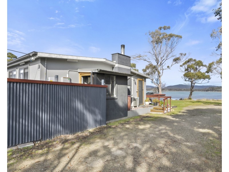 14 Cliffords Road, Saltwater River TAS 7186