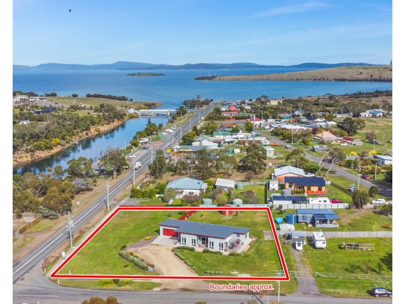 154 Arthur Highway, Dunalley TAS 7177