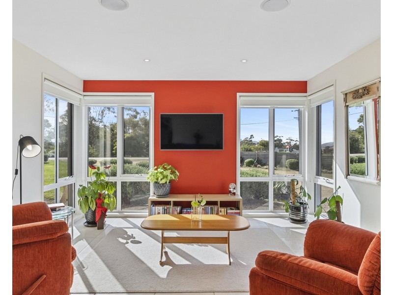 154 Arthur Highway, Dunalley TAS 7177