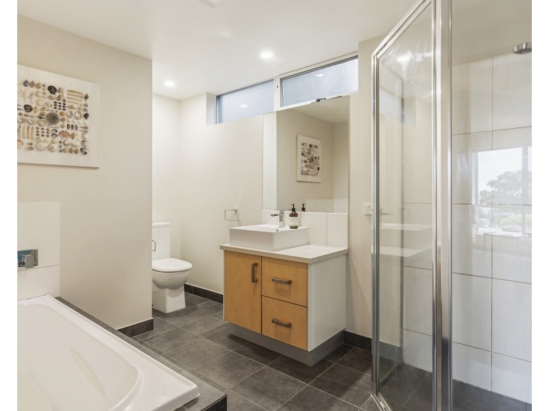 2 Caribbean Court, Eaglehawk Neck TAS 7179