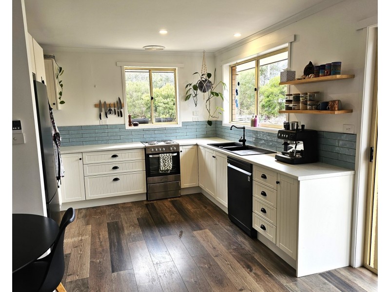 2 Riviera Drive, Carlton TAS 7173