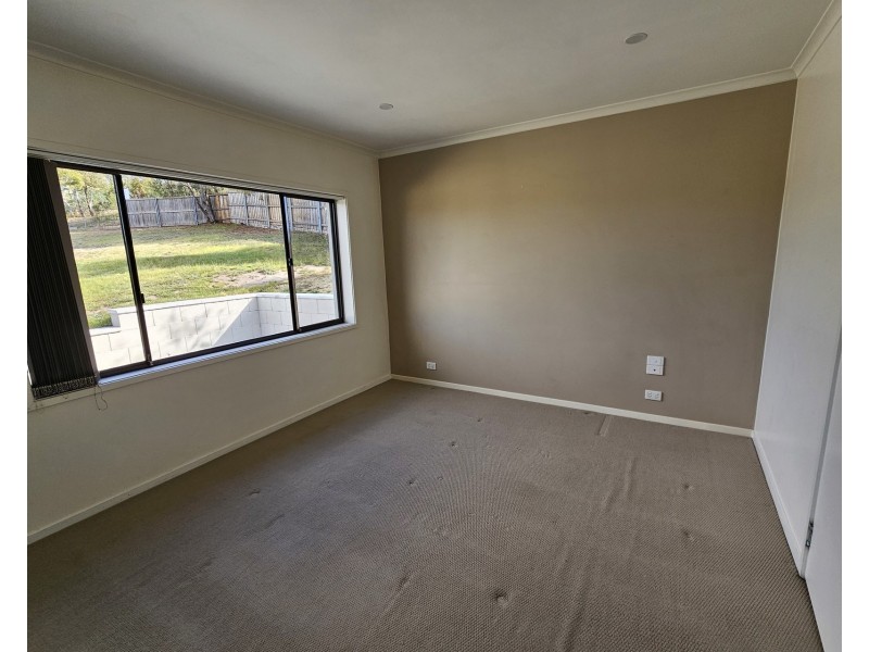 1 Bartlett Place, Lindisfarne TAS 7015